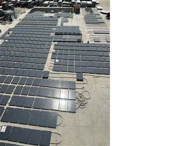 Wandverkleidung aus schwarzem Granit